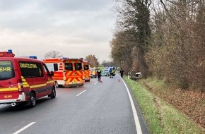Polizei Coesfeld: POL-COE: Senden-Ottmarsbocholt, Oberbauerschaft (K2)/Taxi kommt von der Fahrbahn ab - zwei Personen verletzt