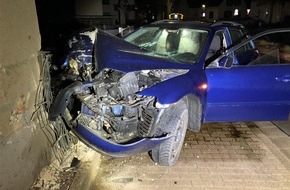 Polizeidirektion Landau: POL-PDLD: Offenbach - Betrunken mit Zaun, Mauer und Garage kollidiert