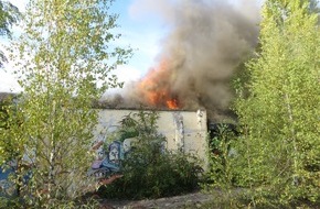 Feuerwehr Essen: FW-E: Feuer im leerstehenden Gebäude - keine Personen verletzt