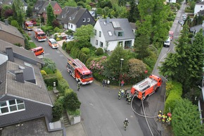 FW Mettmann: Einfamilienhaus in Mettmann nach Vollbrand unbewohnbar