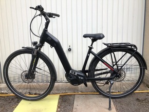 POL-HI: Polizei sucht Eigentümer von Elektrofahrrädern und E-Scootern