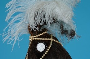 NOMOS Glash&uuml;tte: Carnevale in video call