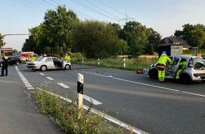 Feuerwehr Paderborn: FW Paderborn: Verkehrsunfall mit zwei beteiligten PKW