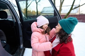 ACV Automobil-Club Verkehr: ACV Tipps: Mit dieser Winterkleidung reisen Kinder sicher im Auto