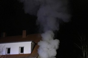 Polizeipräsidium Westpfalz: POL-PPWP: Vorbau einer Doppelhaushälfte in Brand