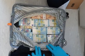Bundespolizeidirektion München: Bundespolizeidirektion München: Bundespolizei beschlagnahmt 100.000 Euro und bringt Mann in Haft
