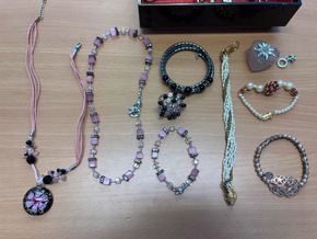 POL-UN: Bergkamen - Eigent&uuml;mer von sichergestelltem Schmuck gesucht