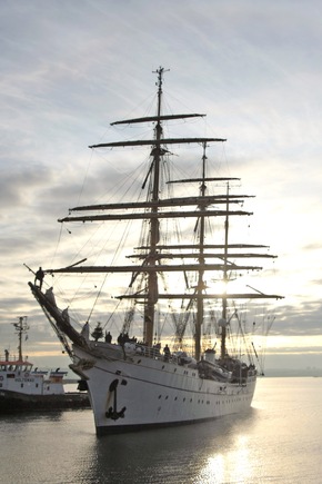 Marine - Bilder der Woche: Einlaufen der &quot;Gorch Fock&quot; in Kiel