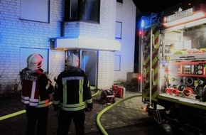 Feuerwehr Gelsenkirchen: FW-GE: Balkon brennt vollkommen aus