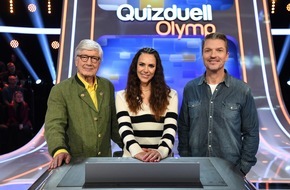 ARD Das Erste: TV-Förster gegen den Olymp: Christian Wolff und Hardy Krüger bei Esther Sedlaczek / "Quizduell-Olymp" am Freitag, 30. Juni, 18:50 Uhr im Ersten