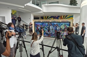 Kunstmuseum Bern - Zentrum Paul Klee: Spectacular art transport from the Federal Chancellery in Berlin to the Kunstmuseum Bern / Kirchner x Kirchner