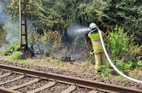 Feuerwehr Bottrop: FW-BOT: Böschungsbrand unterhalb des Tetraeder