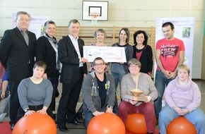 Migros-Genossenschafts-Bund Direktion Kultur und Soziales: Pour-cent culturel Migros: 2e remise des prix pour des projets de promotion de la santé visant les personnes handicapées / Premier award «monéquilibre» décerné à la ...