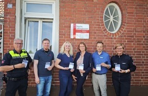 Polizeiinspektion Wilhelmshaven/Friesland: POL-WHV: Seniorinnen und Senioren im Landkreis Friesland mit Terminzetteln vor Telefonbetrügern warnen