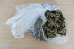 Polizeiinspektion Hildesheim: POL-HI: Tüte mit Marihuana übergeben