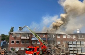 Kreisfeuerwehrverband Pinneberg: FW-PI: Folgemeldung: Über 300 Einsatzkräfte bekämpfen Großfeuer in einem Gewerbegebiet