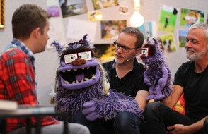 KiKA - Der Kinderkanal ARD/ZDF: "Das kleine Mädchen" zu Gast bei "Timster" / Live-Sendung und "Timster-Treff" zum Thema Puppenspiel am 7. September