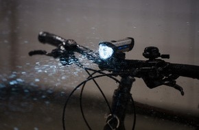 ADAC: Fahrradleuchten im Test: ADAC untersucht elf Frontscheinwerfer und zehn Lichtsets