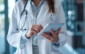 Reply Deutschland SE: Leadvise Reply und Universitätsklinikum Augsburg stärken Patientenversorgung durch intelligente Prozessautomatisierung