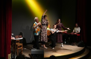 Mit Performance-Marathon – Hamburger Improvisationstheater holt in 86 Stunden den Weltrekord