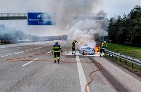 Feuerwehr München: FW-M: A 99 - Vollsperrung wegen Fahrzeugbrand (Neuherberg)