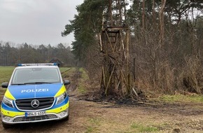 Kreispolizeibehörde Kleve: POL-KLE: Straelen - Hochsitz in Brand gesetzt / Zeugen gesucht