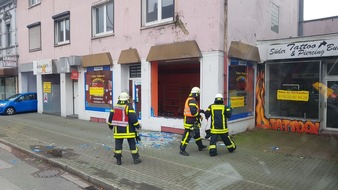 Feuerwehr Recklinghausen: FW-RE: Sturmtief "Friederike" trifft auf Recklinghausen - 1. Folgemeldung