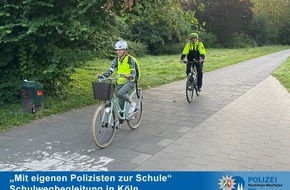 Polizei Köln: POL-K: 210825-2-K "Mit eigenen Polizisten zur Schule" - erstmals durchgeführte Schulwegbegleitung in Köln