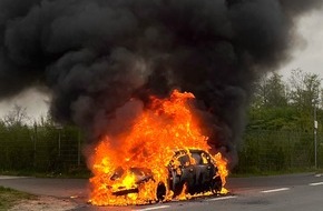 Polizei D&uuml;ren: POL-DN: Pkw-Brand