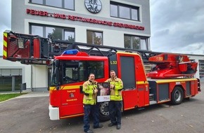 Feuerwehr Grevenbroich: FW Grevenbroich: Aktion "NovemBart": Feuerwehrleute lassen sich Bart für guten Zweck wachsen