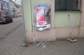 Polizeidirektion Bad Kreuznach: POL-PDKH: Sprengung eines Zigarettenautomaten mit anschließendem Diebstahl der Geldkassette und der Zigaretten.
Wer kann Hinweise geben?