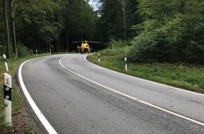 Polizeipräsidium Westpfalz: POL-PPWP: Motorradunfall: Mit Rettungshubschrauber ins Krankenhaus