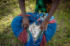 Avon und Cotton made in Africa geben Partnerschaft bekannt