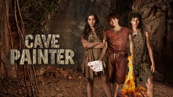 KiKA - Der Kinderkanal ARD/ZDF: Premiere f&uuml;r Steinzeit-Sitcom: "Cave Painter" bei KiKA / Abenteuer zwischen Liebeschaos und Stammesregeln ab 18. Mai 2026