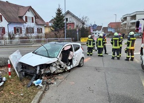 KFV Bodenseekreis: Verkehrsunfallserie mit 6 beteiligten Fahrzeugen