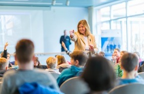 Bundespolizeiakademie: BPOL-AKAD: MiniMASTER L&uuml;beck: Kinder entdecken die Welt des Studierens