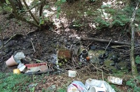 Polizeiinspektion Northeim: POL-NOM: Unerlaubte Müllentsorgung - Zeugen gesucht