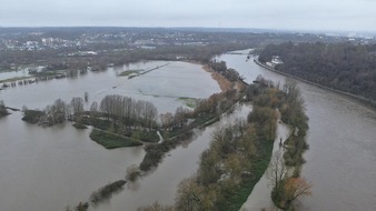 Feuerwehr Mülheim an der Ruhr: FW-MH: Folgemeldung zur Hochwasserlage: Pegel der Ruhr bleibt hoch aber konstant - Vorbereitungsmaßnahmen der Feuerwehr werden fortgesetzt