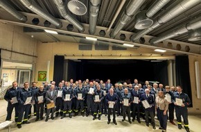 Feuerwehr Dorsten: FW-Dorsten: Sieben Jahrzehnte Feuerwehrleidenschaft