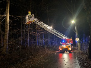 FW-Heiligenhaus: Fünf Einsätze am Freitag für die Feuerwehr Heiligenhaus