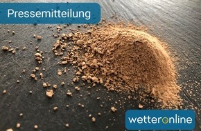 WetterOnline Meteorologische Dienstleistungen GmbH: Das Saharastaub-Experiment - So viel Staub ist in einem Eimer Schnee