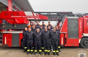Feuerwehr Neukirchen-Vluyn: FW Neukirchen-Vluyn: 13 neue Feuerwehrkräfte für Neukirchen-Vluyn - Erfolgreicher Abschluss des Grundlehrgangs