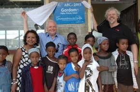 Stiftung Menschen für Menschen: Eckart Witzigmann und Ralf Bos eröffnen mit Almaz Böhm neue Schule in Äthiopien (mit Bild)