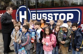 Bundesverband Deutscher Omnibusunternehmer: bdo startet Kampagne "BUSSTOP - sicher zur Schule"