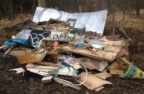 Polizeidirektion Flensburg: POL-FL: Viöl- Wohnwageneinrichtung im Immenstedter Wald entsorgt