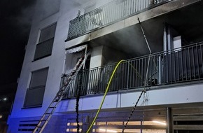 Feuerwehr München: FW-M: Flammen auf dem Balkon (Aubing)