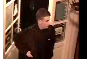 Polizeidirektion Bad Segeberg: POL-SE: Wiemersdorf - Spielhallenüberfall am 22.08.2014 in Wiemersdorf; Kriminalpolizei sucht mit Bild nach dem Täter
