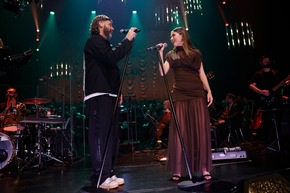 Channel Aid 2025: Rea Garvey begeistert mit emotionalem Orchester-Abend im Deutschen Schauspielhaus