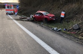 Polizeidirektion Pirmasens: POL-PDPS: Verkehrsunfall wegen geplatzten Reifen