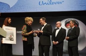 Unilever Deutschland GmbH: Unilever gewinnt Deutschen Nachhaltigkeitspreis 2012 (BILD)